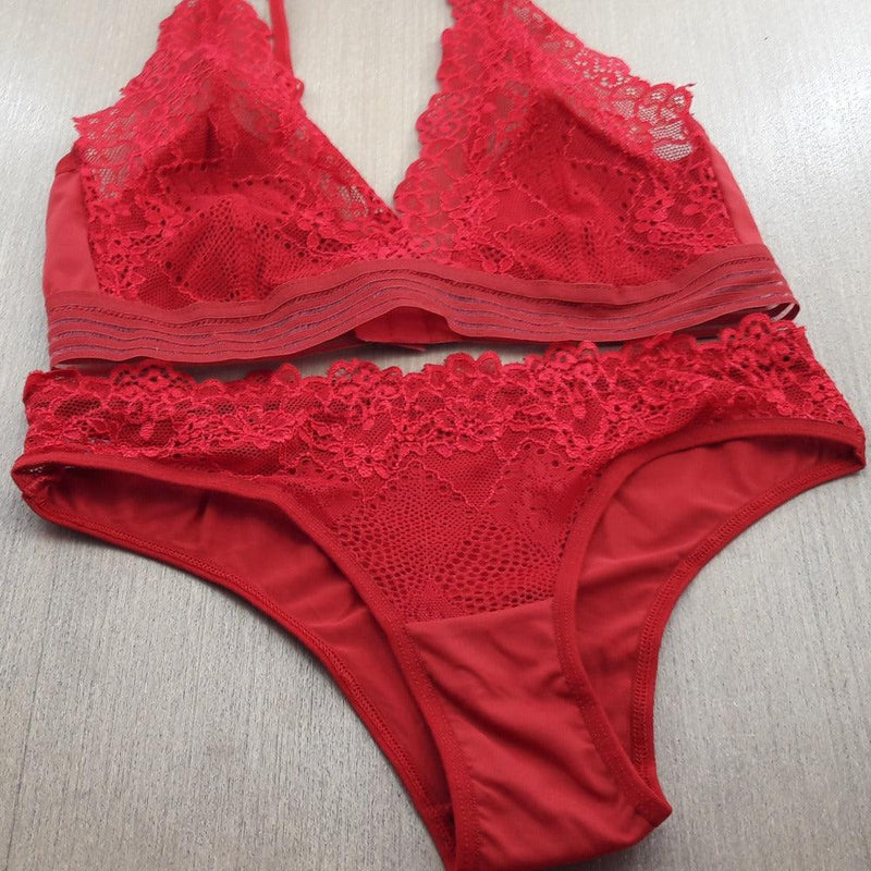 Conjunto Sem Bojo em Renda e Tecido