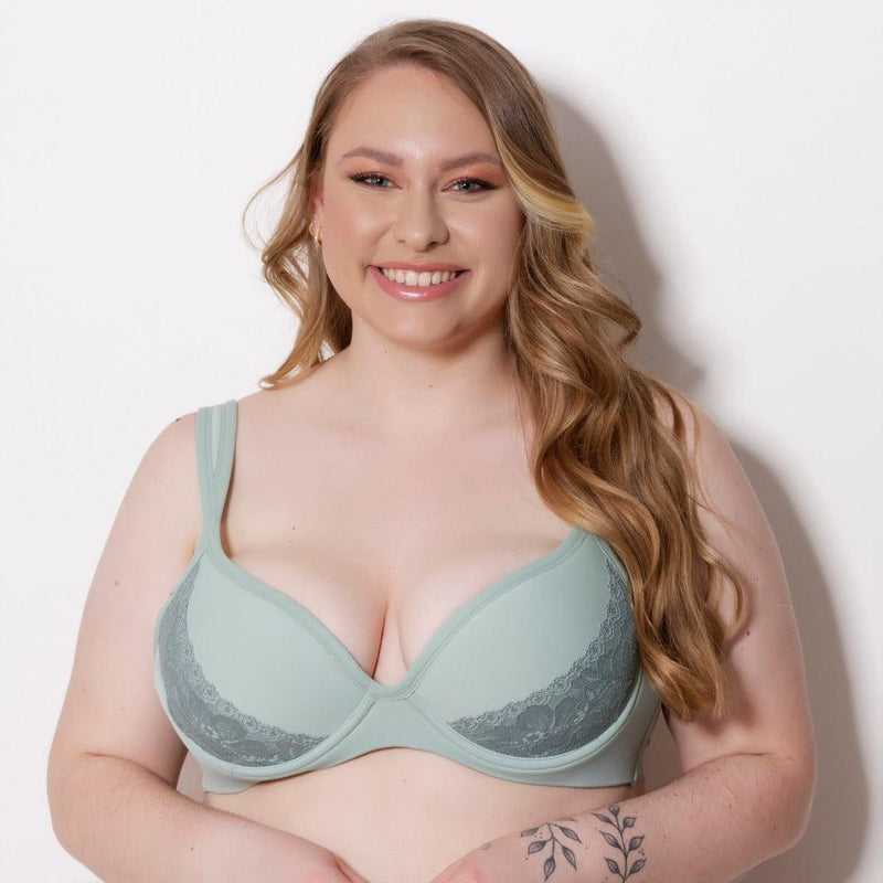Sutiã Plus Size com Bojo e Espuma