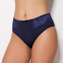 Calça Microfibra e Detalhe Renda