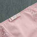 Calça Microfibra e Detalhe Renda