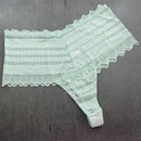 Calça Fio Rendada Plus Size