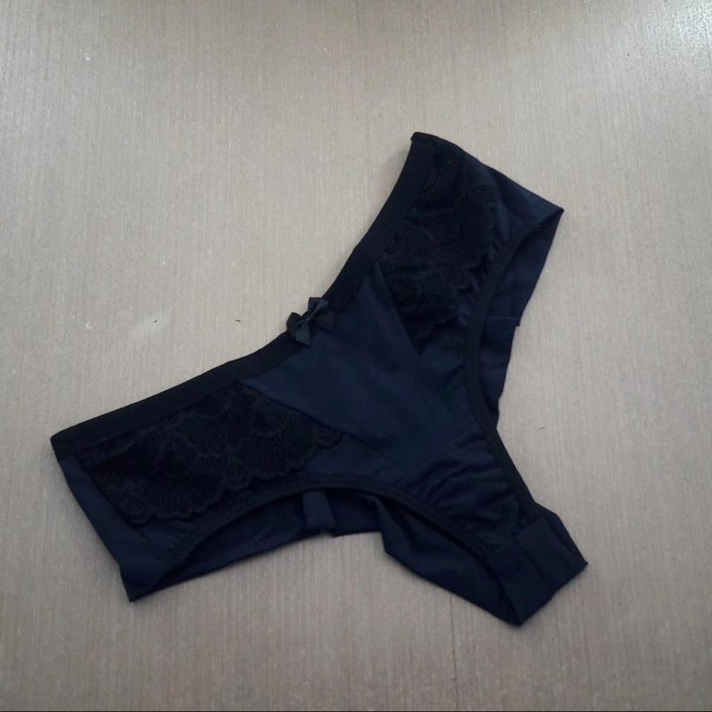 Calcinha Fio Duplo e Detalhe em Renda