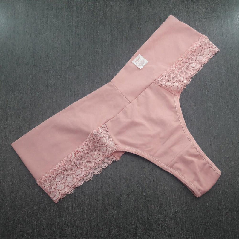 Tanga Fio Duplo Detalhe em Renda