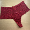 Calça Fio Rendada Plus Size