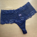 Calça Fio Rendada Plus Size