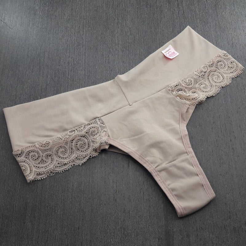 Tanga Fio Duplo Detalhe em Renda